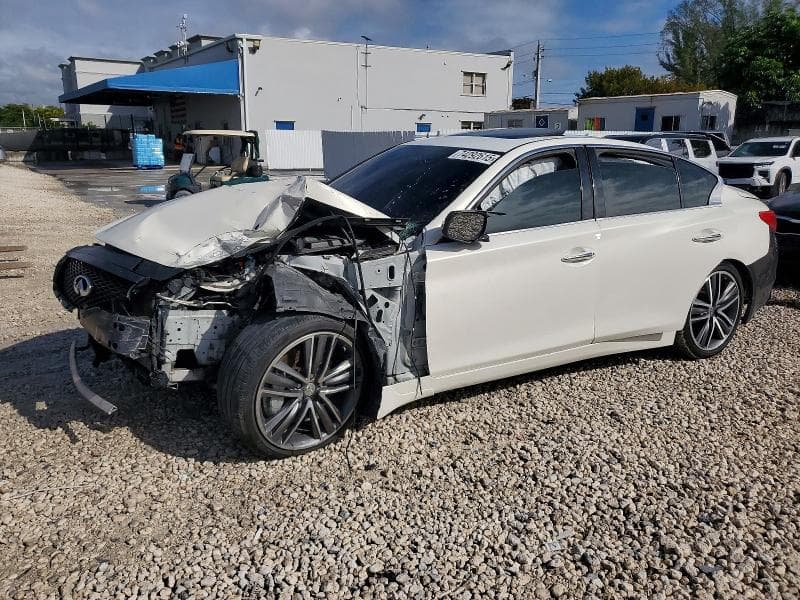 2015 Infiniti Q50 Base