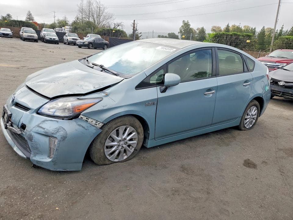 2014 Toyota Prius Plug-In Hybrid Base