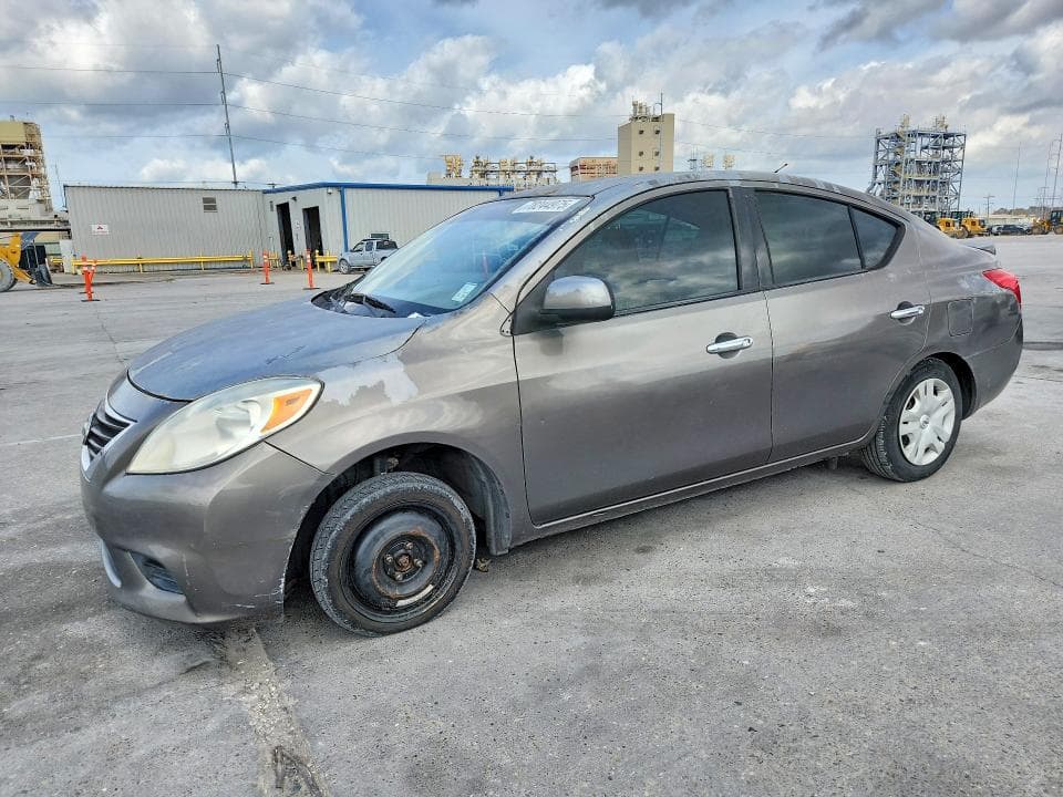 2014 Nissan Versa S