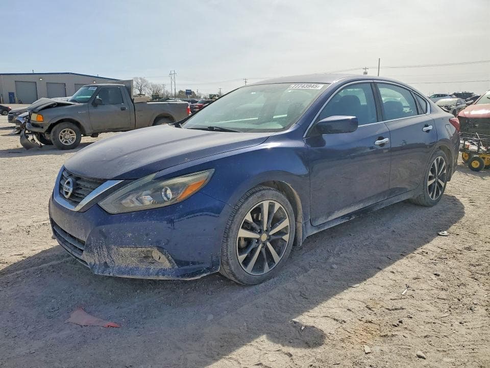 2017 Niss Altima 2.5 SR 