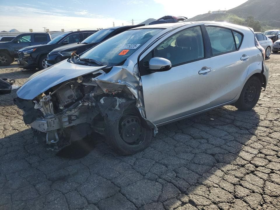 2015 Toyota Prius C TWO 