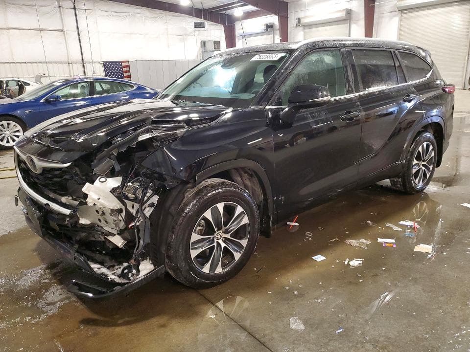 2024 Toyota Highlander LE