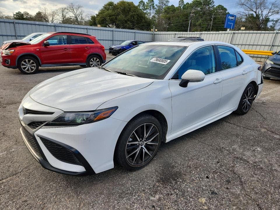 2024 Toyota Camry SE