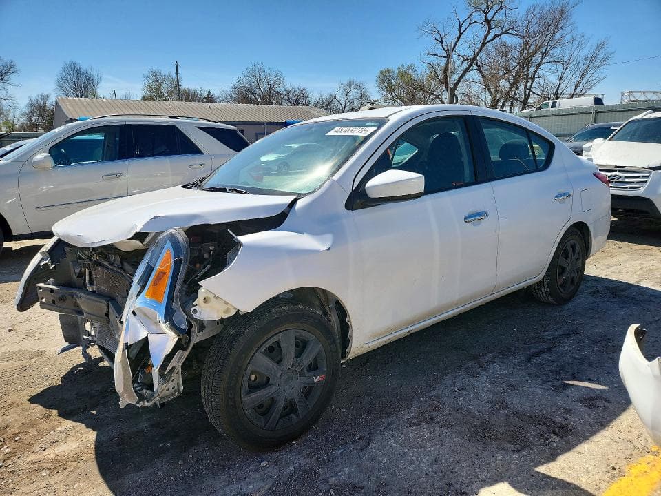 2018 Nissan Versa SV