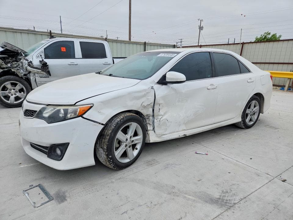 2014 Toyota Camry SE