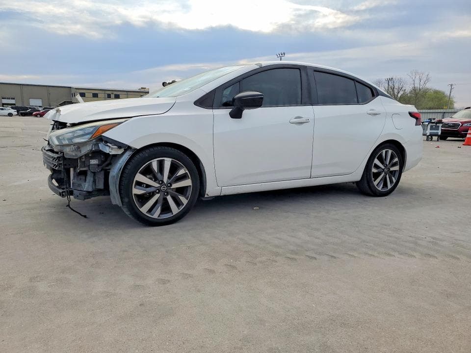 2020 Nissan Versa SR