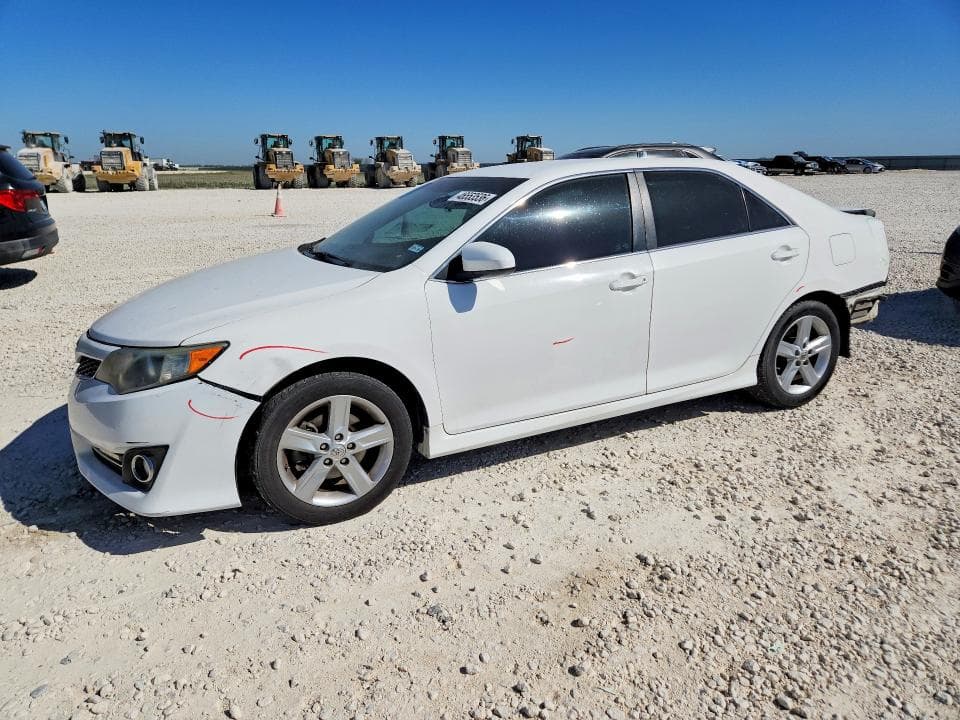 2014 Toyota Camry SE