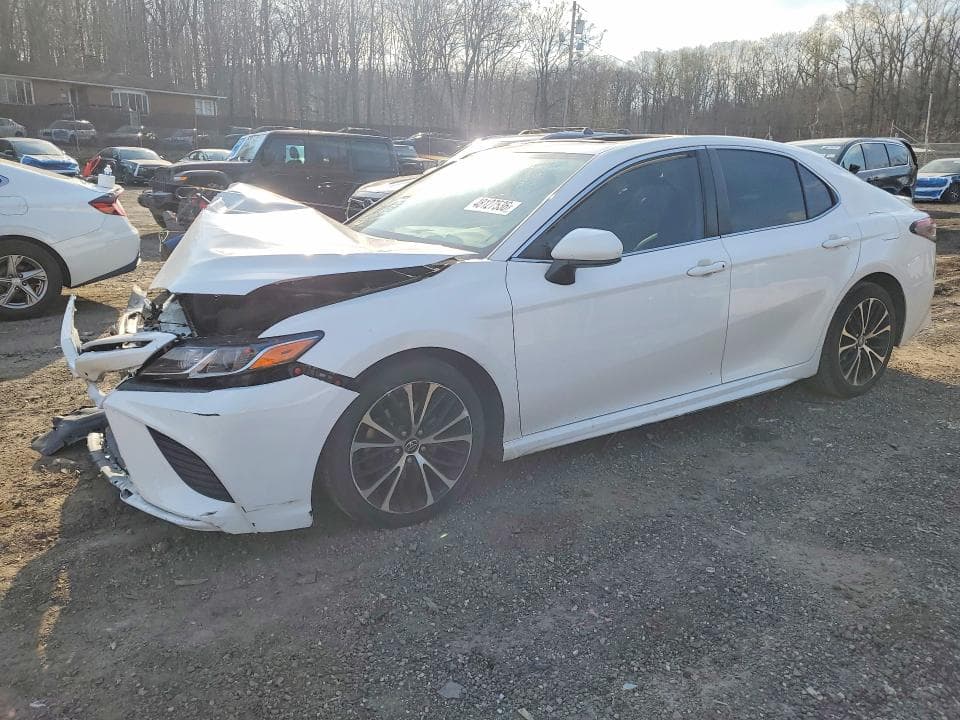 2019 Toyota Camry SE