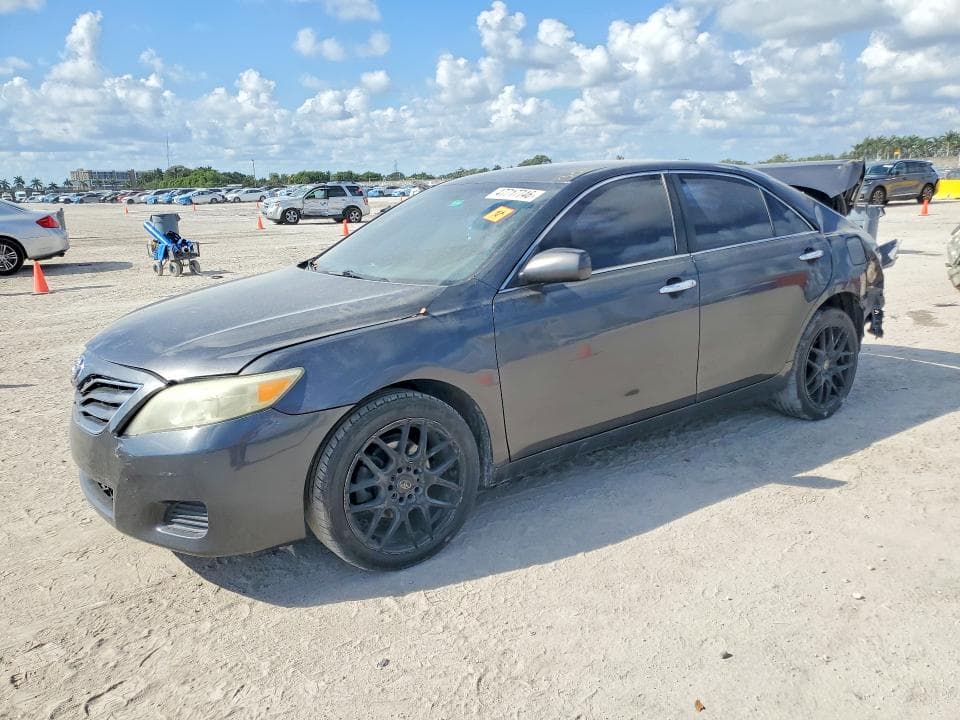 2010 Toyota Camry LE