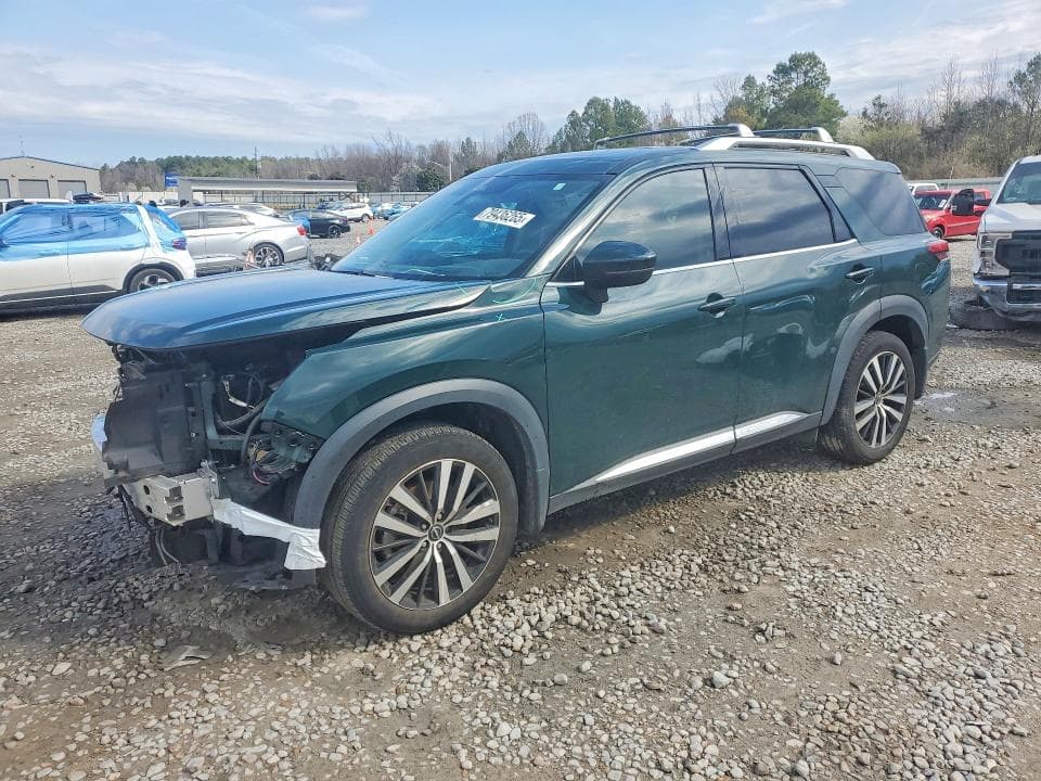 2023 Nissan Pathfinder Platinum
