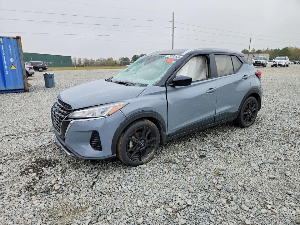2024 Nissan Kicks SV