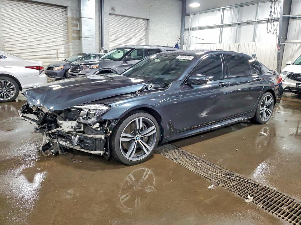 2016 BMW 750 XI