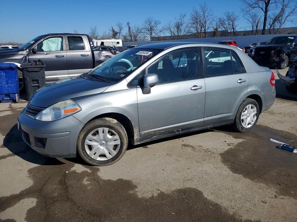 2011 Nissan Versa 1.8 S