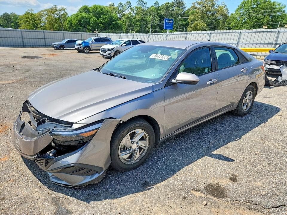 2024 Hyundai Elantra SE