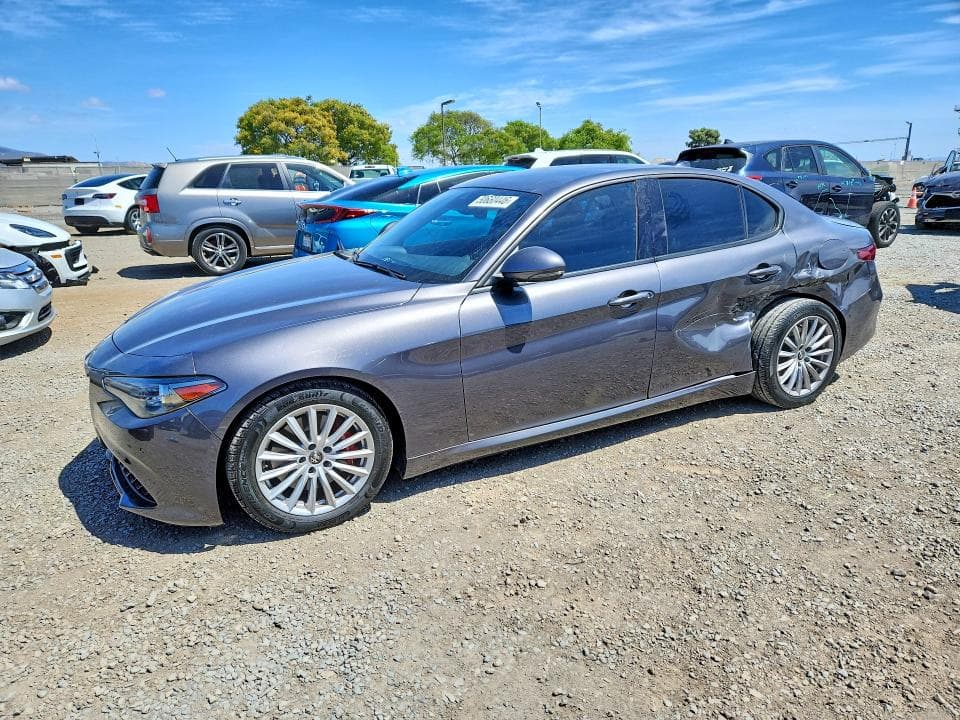 2022 Alfa Romeo Giulia