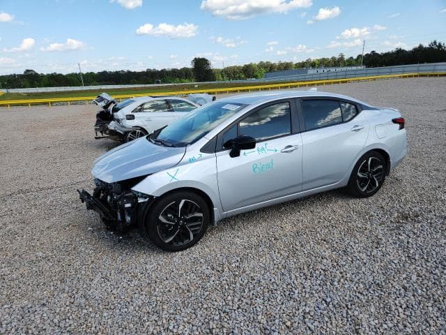 2025 Nissan Versa SR