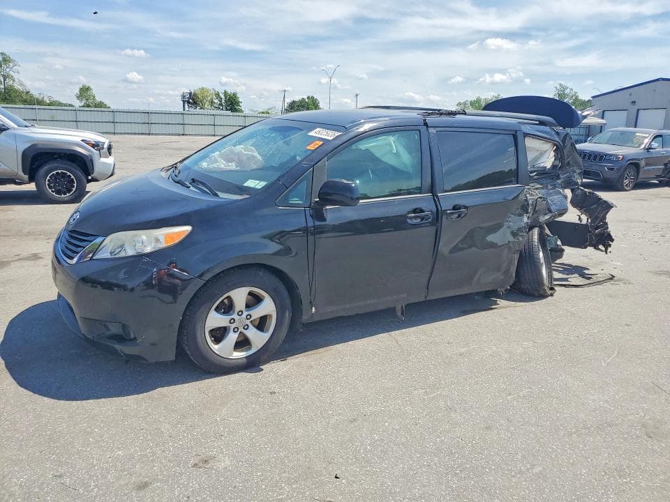 2015 Toyota Sienna LE