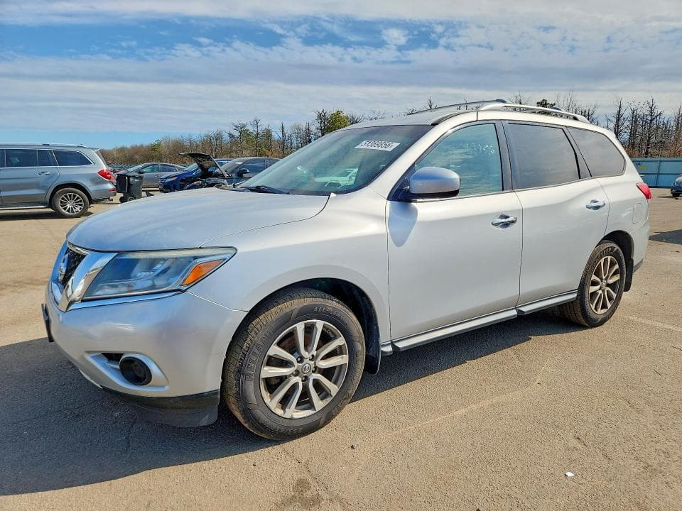 2014 Nissan Pathfinder SV