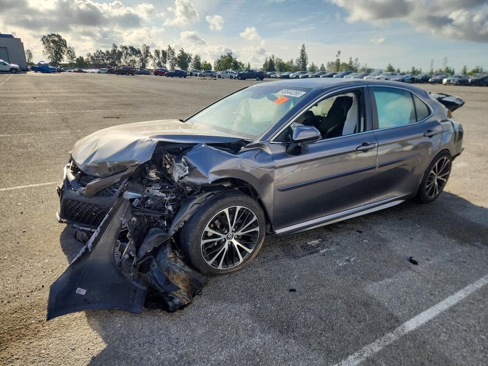 2018 Toyota Camry SE