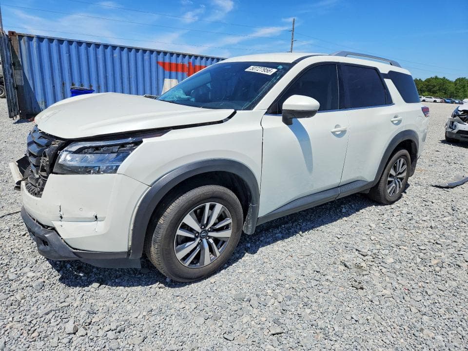 2024 Nissan Pathfinder SL