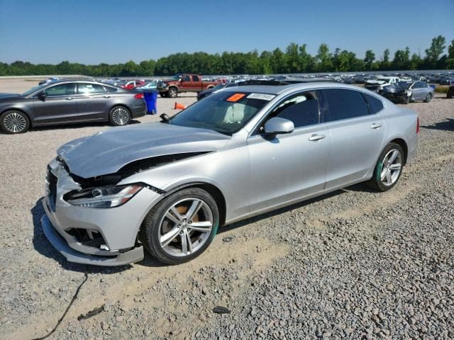 2018 Volvo S90 T5 Momentum
