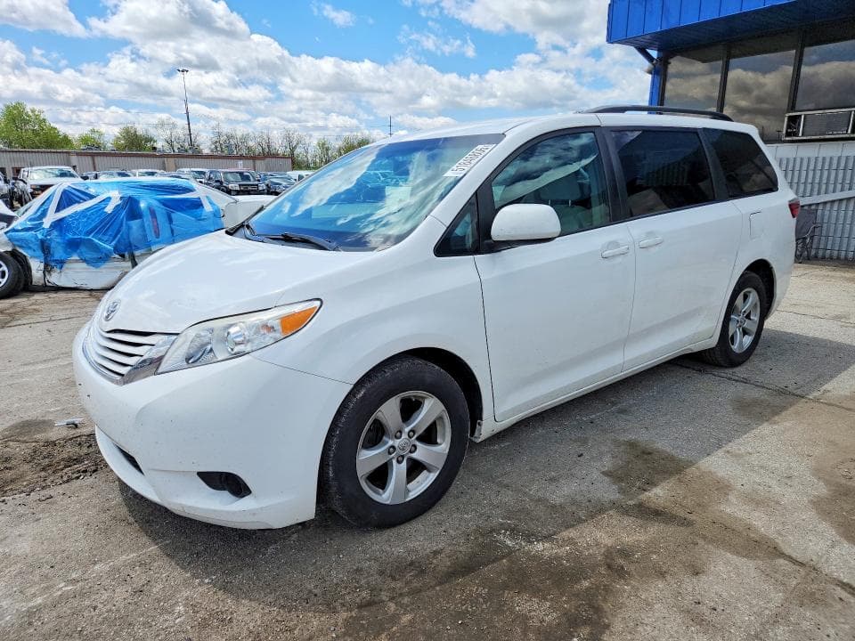 2015 Toyota Sienna LE