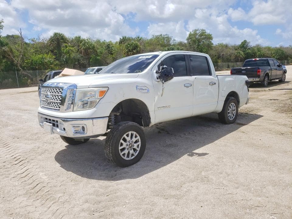 2017 Nissan Titan SV