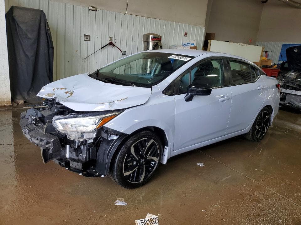 2024 Nissan Versa SR