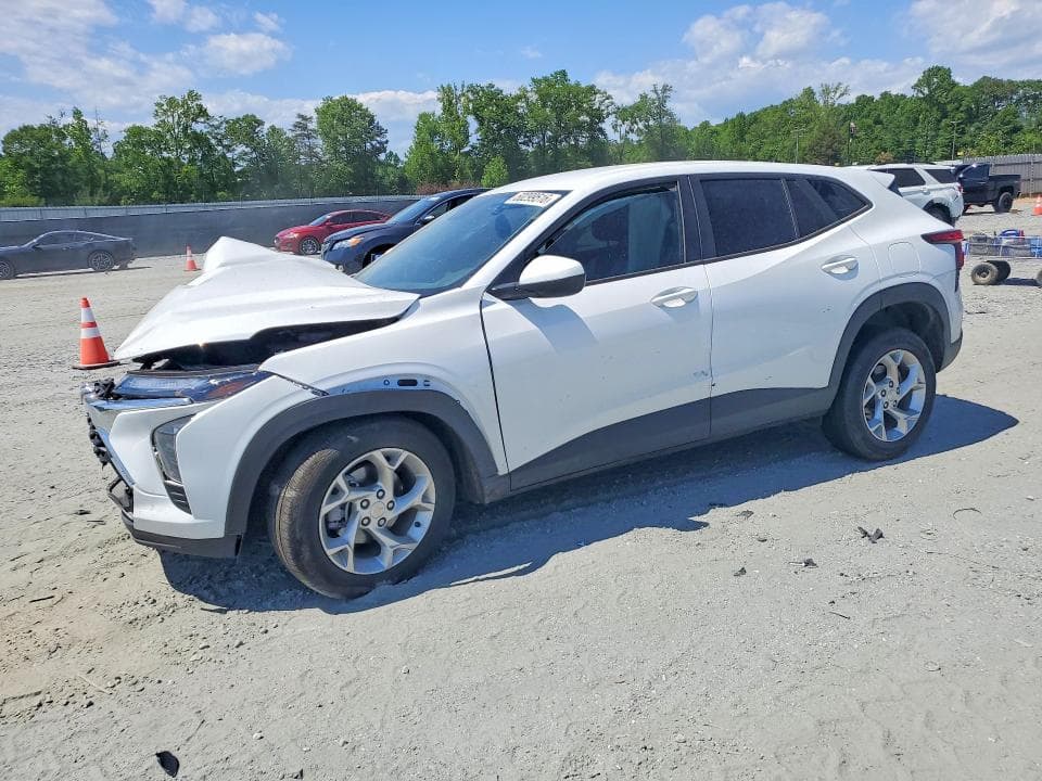 2025 Chevrolet Trax LS
