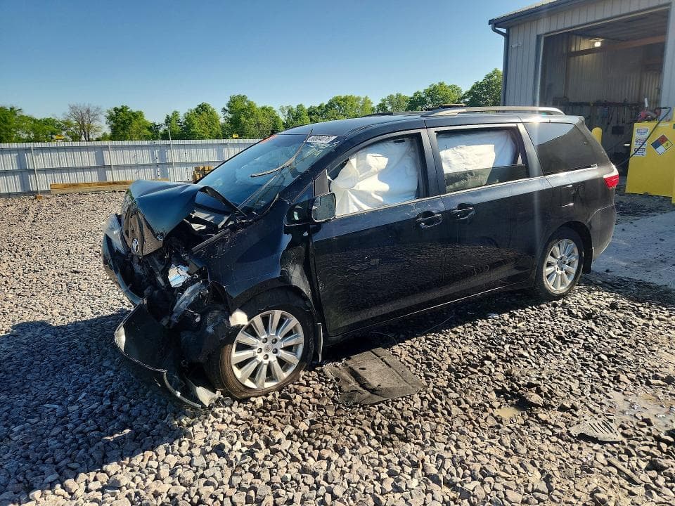 2015 Toyota Sienna LE