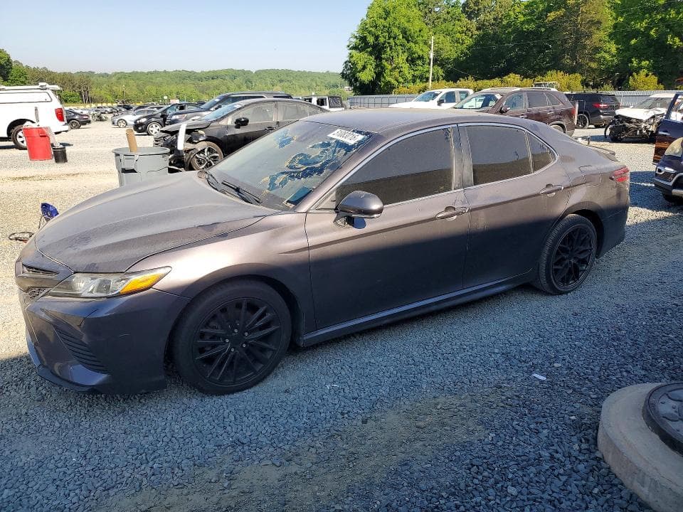 2018 Toyota Camry SE