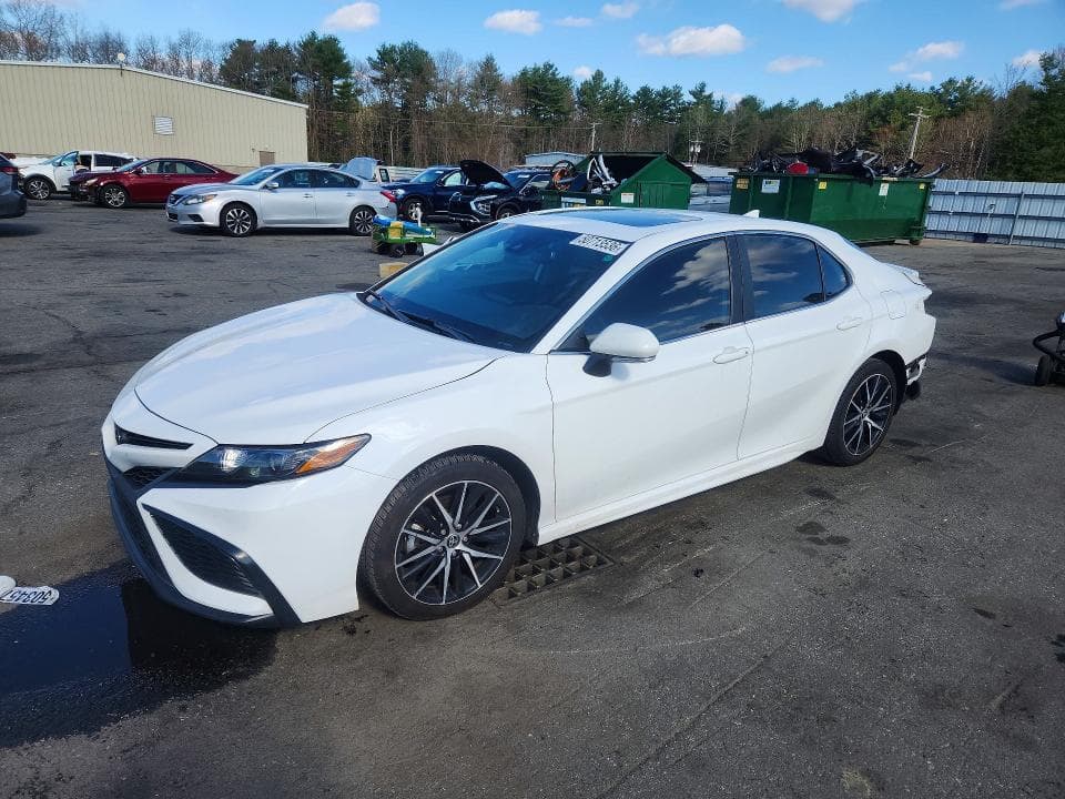 2024 Toyota Camry SE