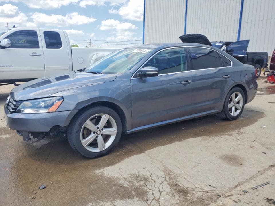 2014 Volkswagen Passat SE