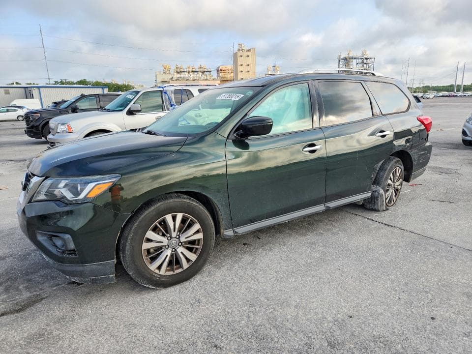 2020 Nissan Pathfinder SV