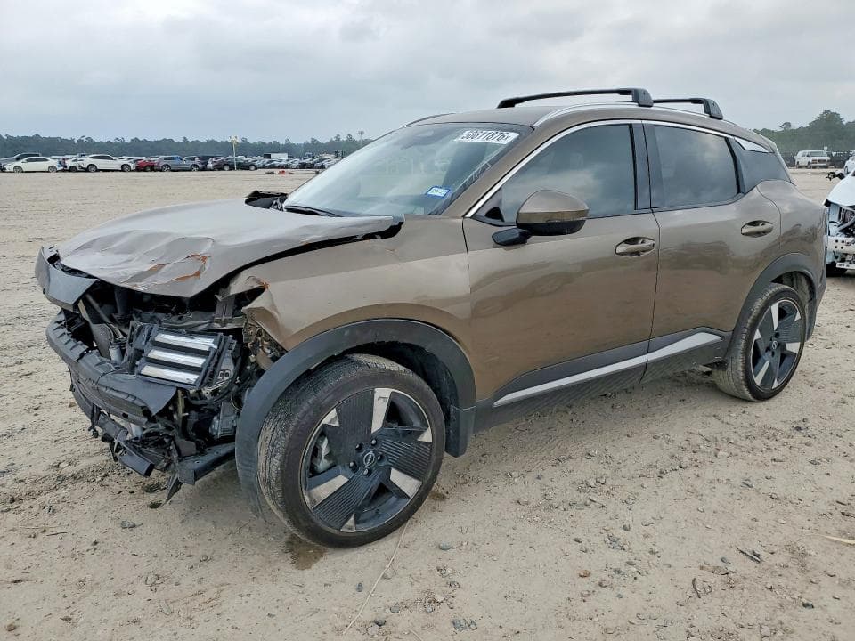 2025 Nissan Kicks SR