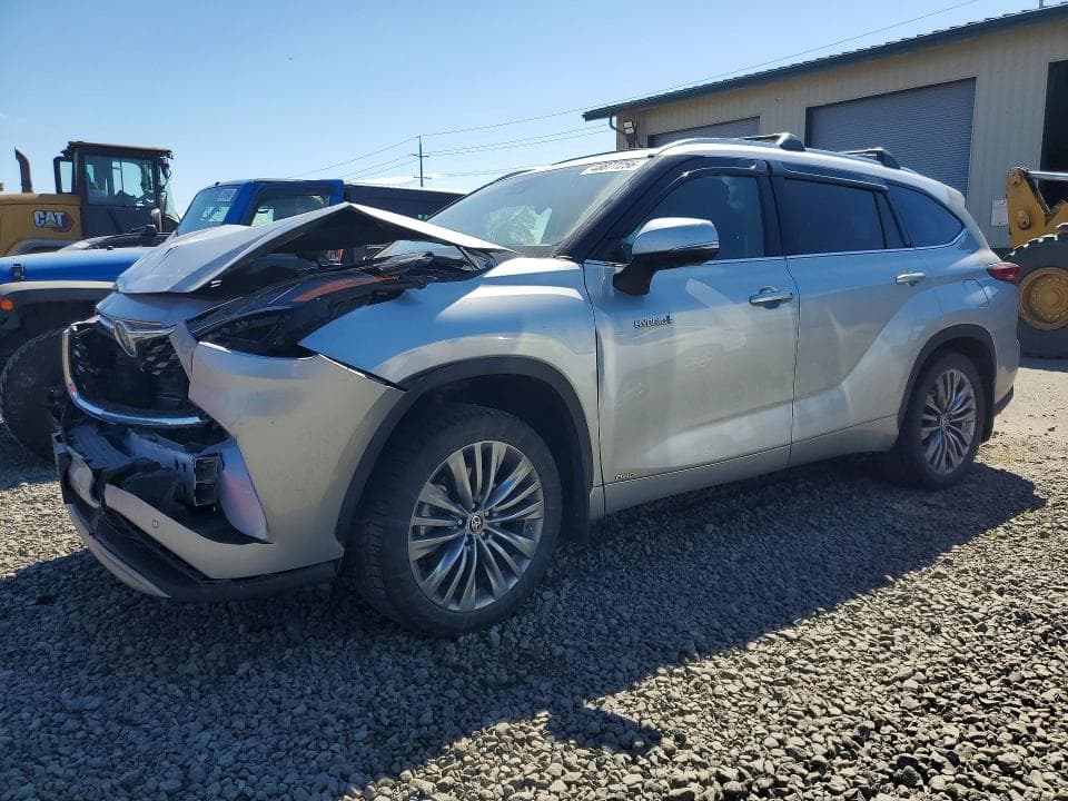 2021 Toyota Highlander Hybrid Platinum