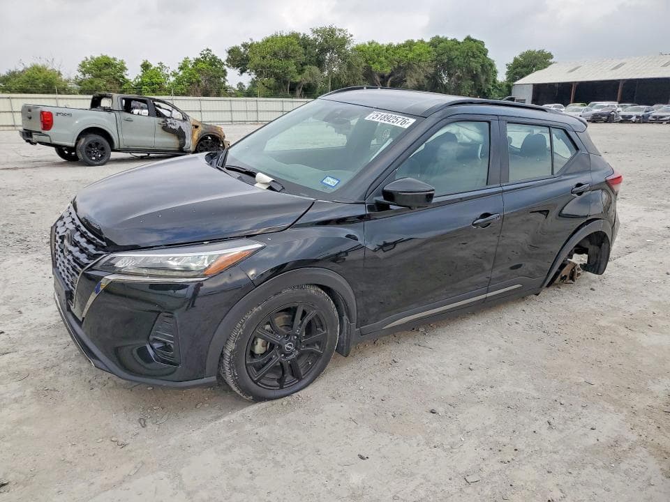 2024 Nissan Kicks SR