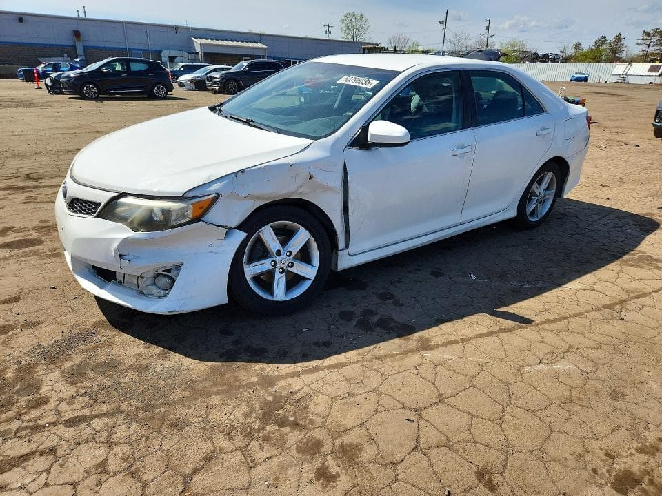 2014 Toyota Camry SE