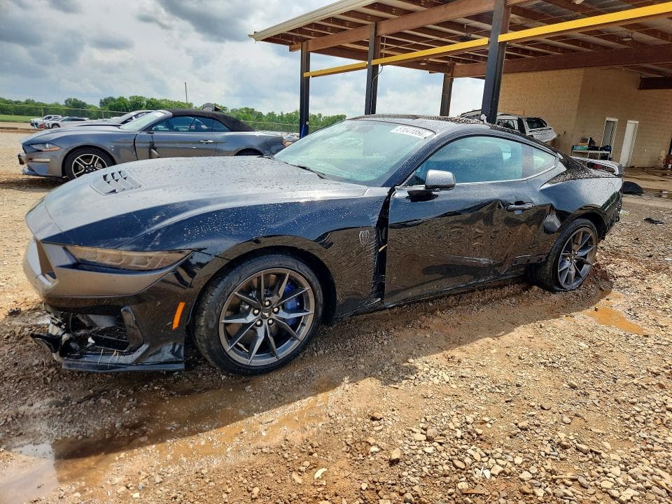 2025 Ford Mustang Dark Horse