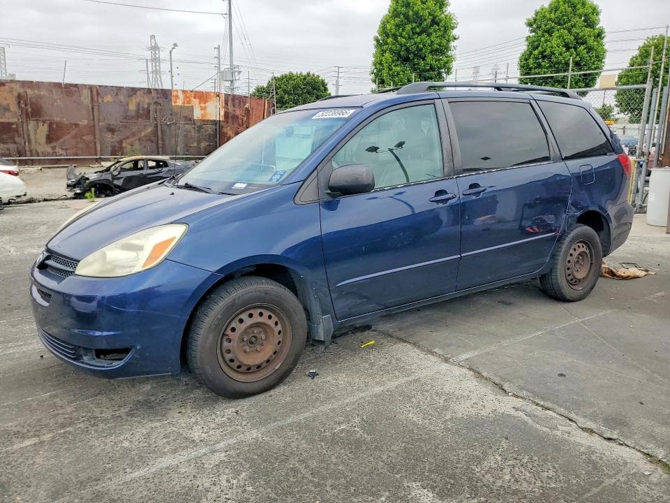 2005 Toyota Sienna LE 7 Passenger