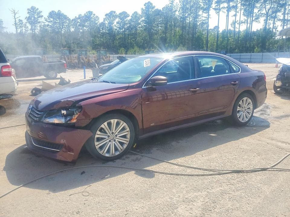 2013 Volkswagen Passat SE