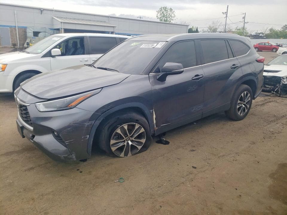 2022 Toyota Highlander XLE