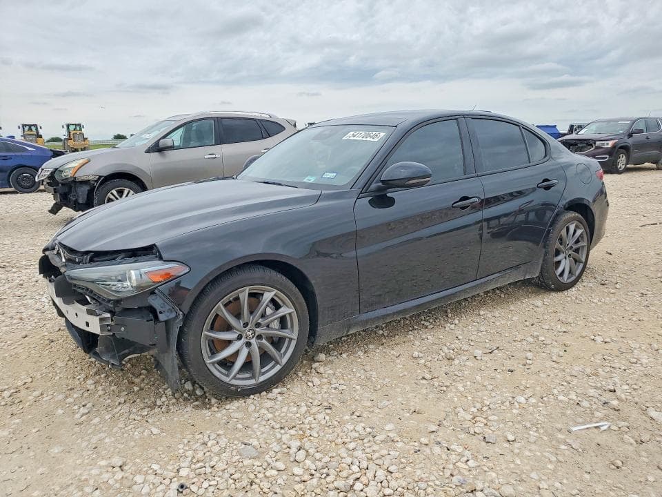 2022 Alfa Romeo Giulia