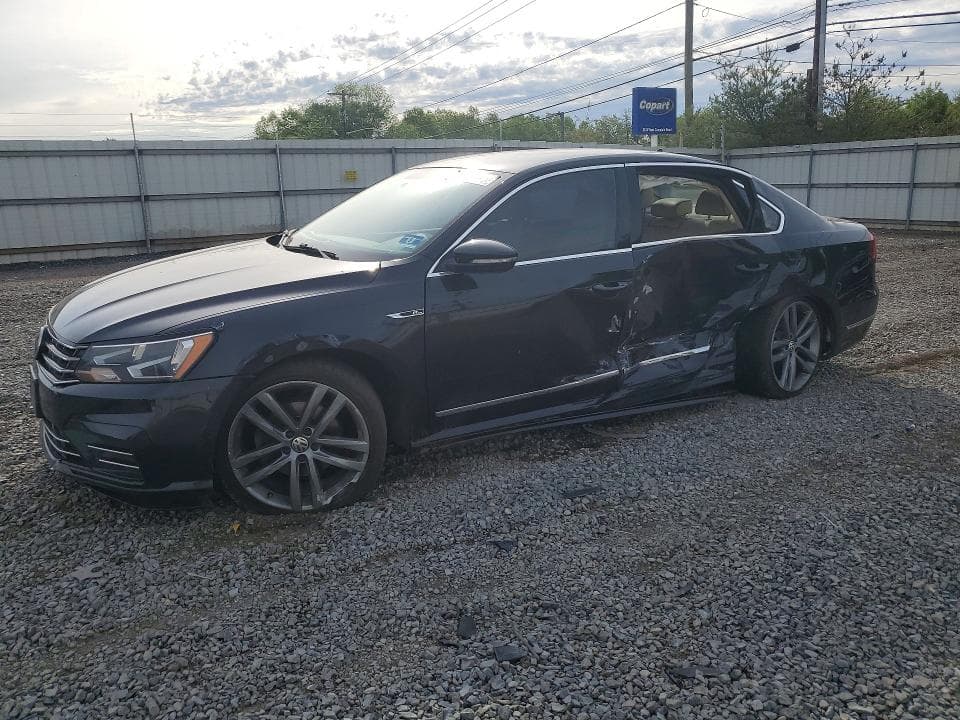 2017 Volkswagen Passat R-Line
