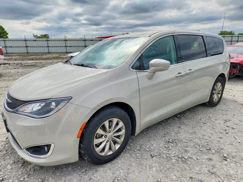 2020 Chrysler Pacifica Touring