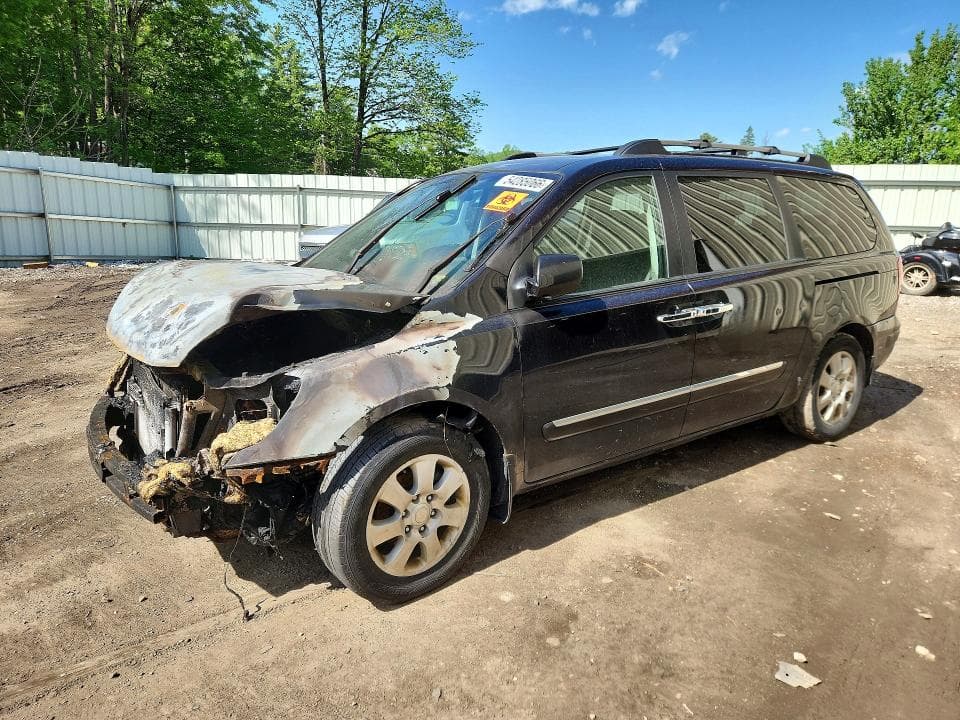 2008 Hyundai Entourage GLS