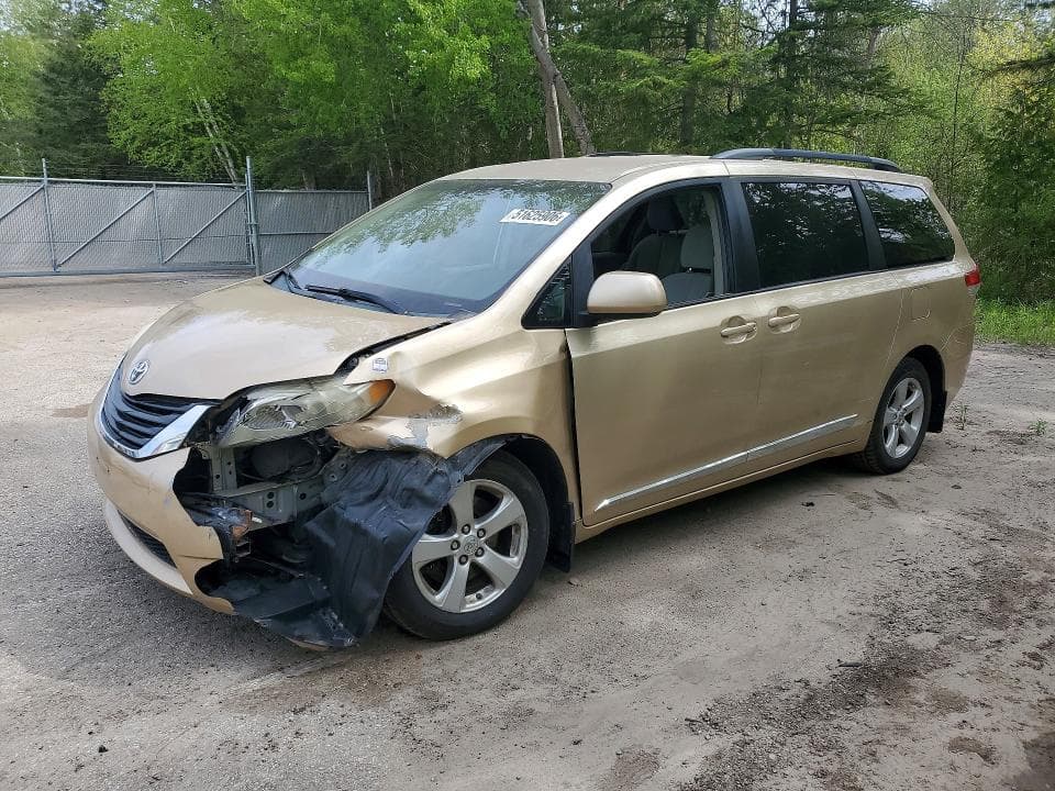 2011 Toyota Sienna Base 7-PASSENGER