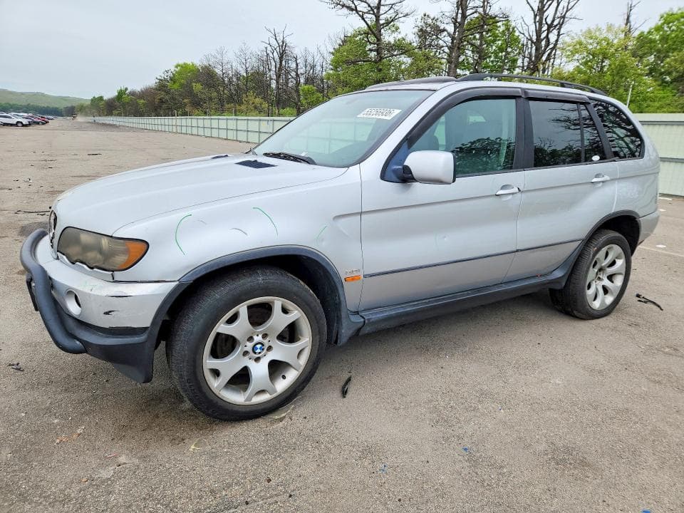 2002 BMW X5 3.0I