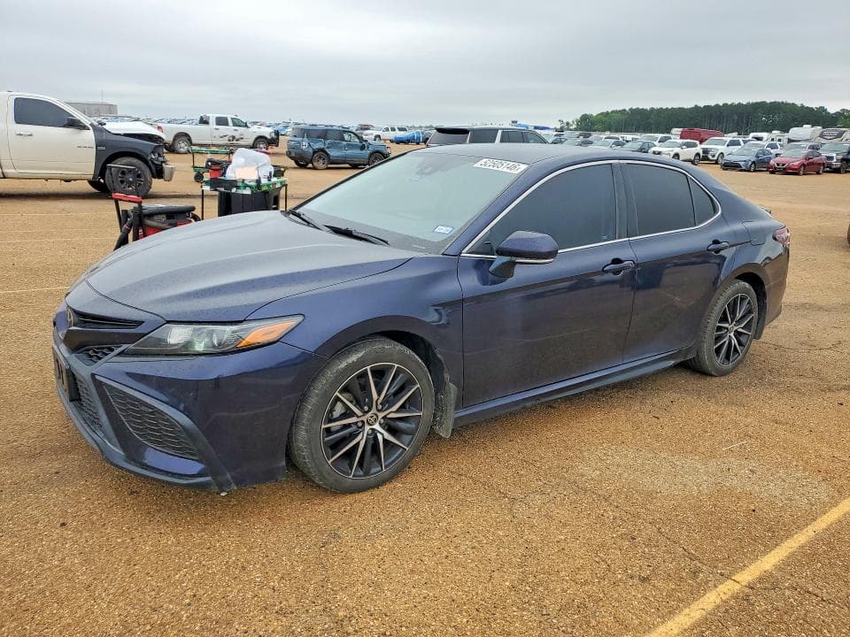 2022 Toyota Camry SE