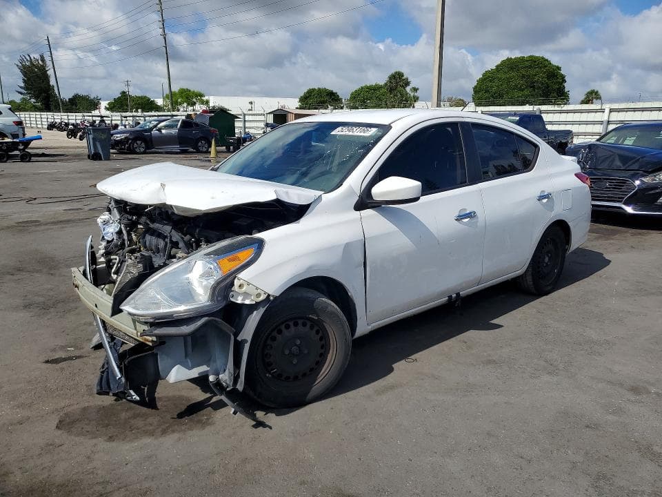 2016 Nissan Versa 1.6 SV